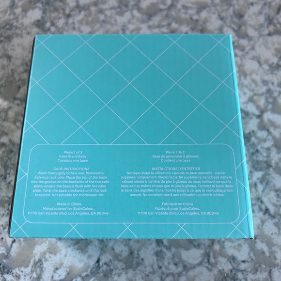 SusieCakes x FabFitFun Cake Stand 🍰 - Picture 4 of 5